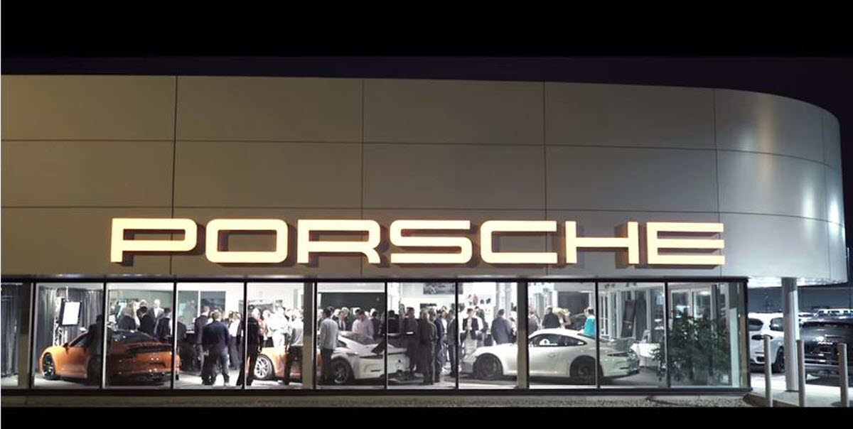 Images Centre Porsche Québec
