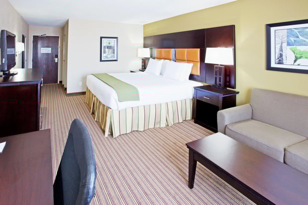 Images Holiday Inn Express & Suites Arlington (I-20-Parks Mall) by IHG