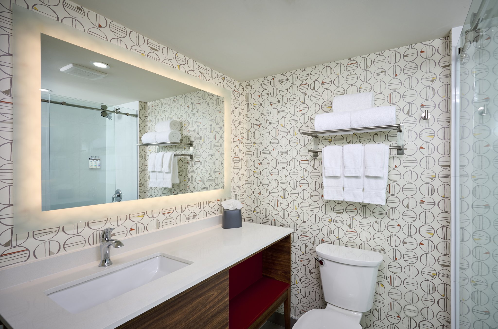 Images Holiday Inn & Suites Oakville @ Bronte by IHG