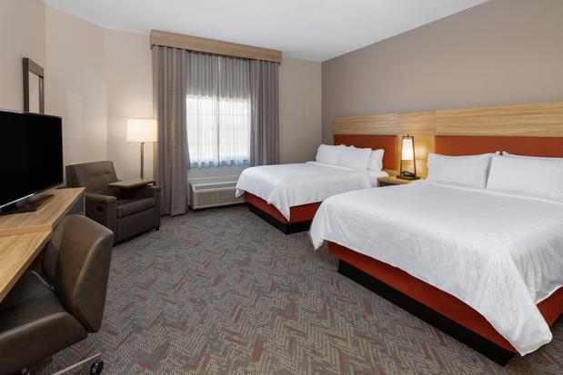 Images Candlewood Suites Mount Pleasant, an IHG Hotel