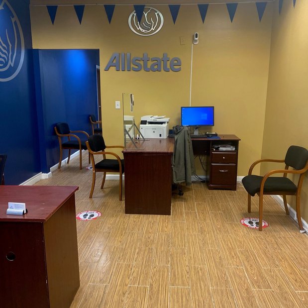 Images Breeanna Wallace: Allstate Insurance