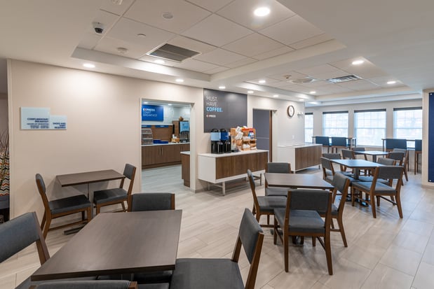 Images Holiday Inn Express & Suites Hampton South-Seabrook by IHG