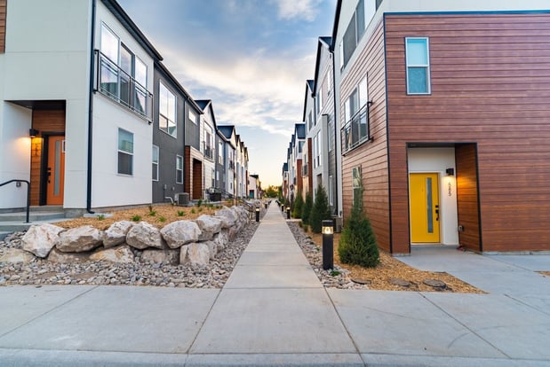 Images Woods Rose Townhomes