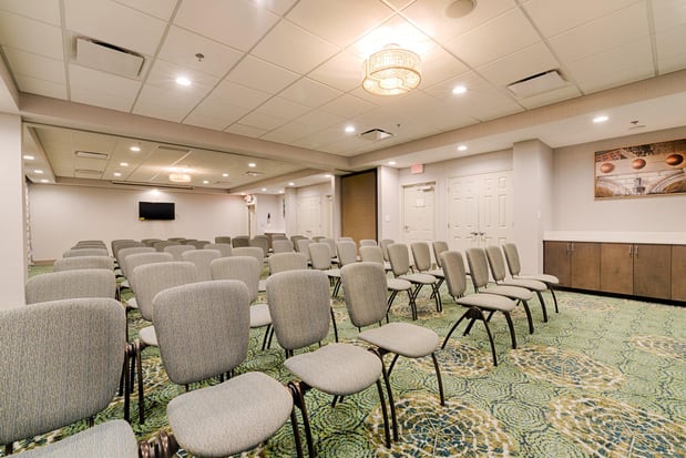 Images Holiday Inn Knoxville N - Merchant Drive by IHG