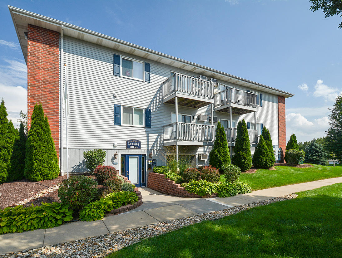 Exterior Of Apartment Homes At Grand Ridge