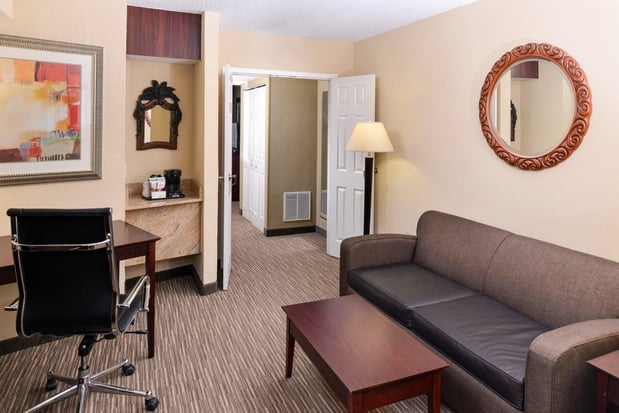 Images Holiday Inn Express Clearwater East - Icot Center by IHG