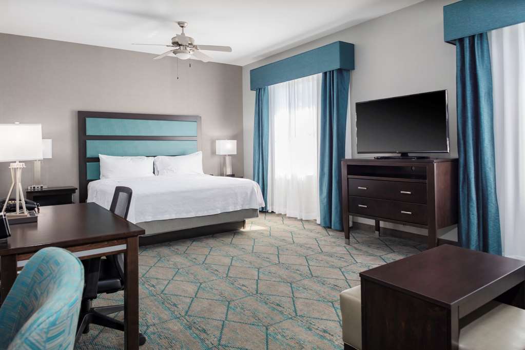 Guest room Homewood Suites by Hilton Phoenix Airport South Phoenix (602)470-2100