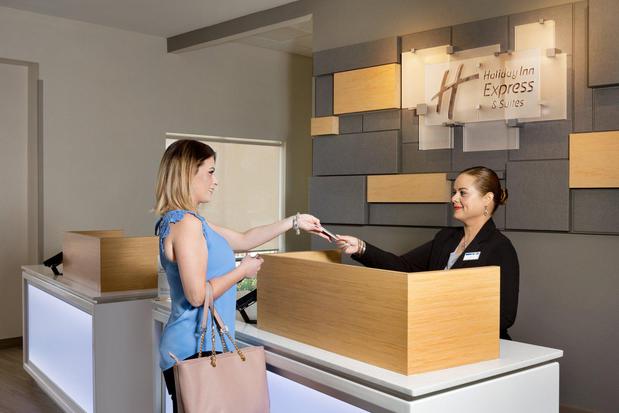 Images Holiday Inn Express & Suites McAllen - Medical Center Area by IHG