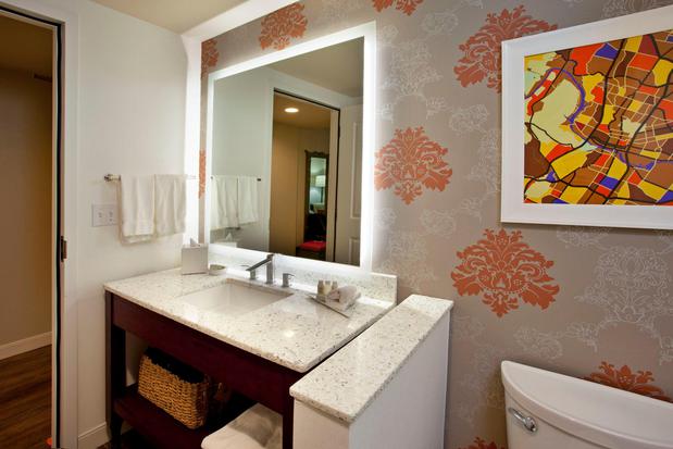 Images Hotel Indigo Austin Downtown - University by IHG
