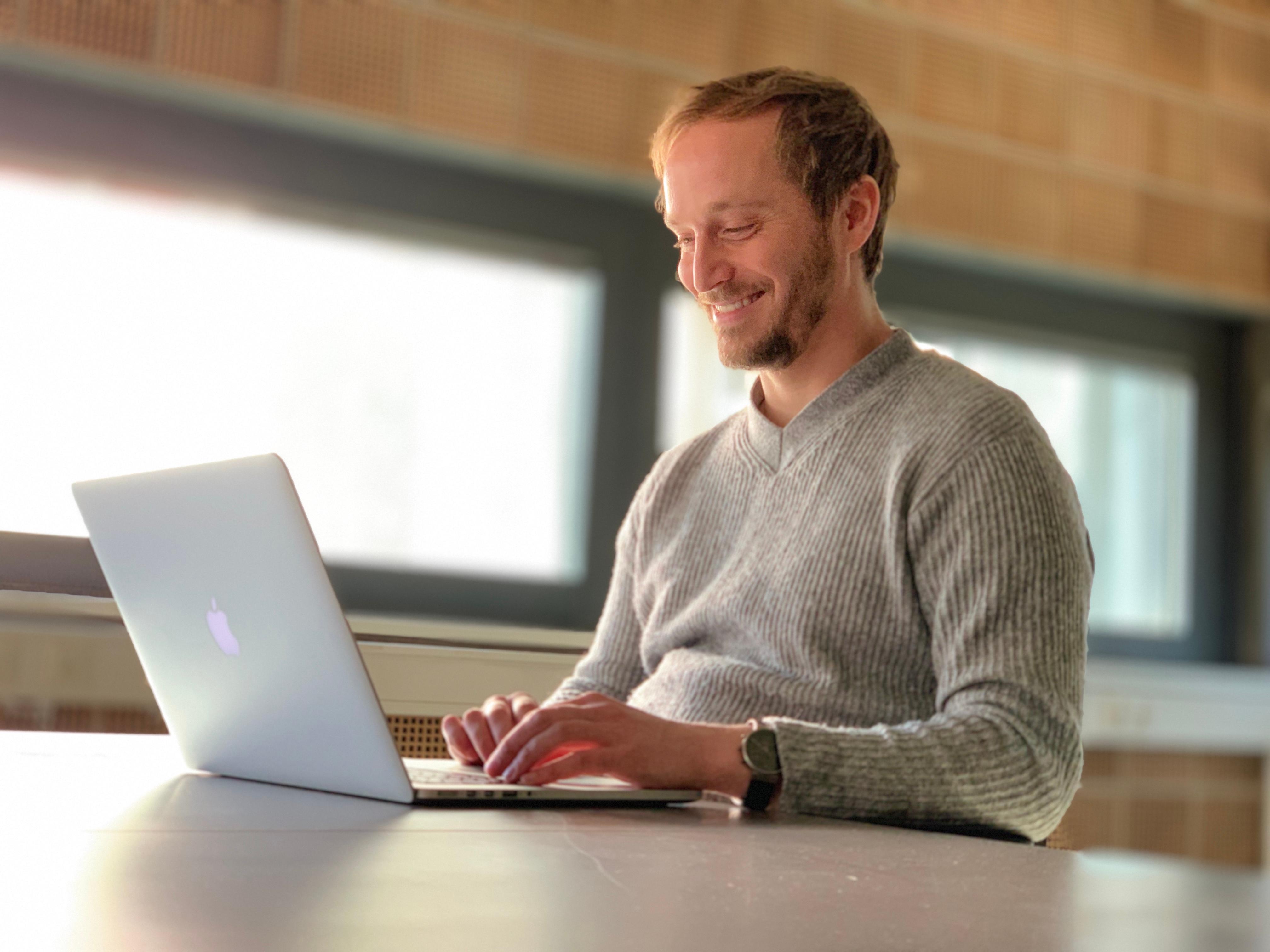 Bilder Ole Roloff | Freelancer für Webdesign, WordPress & SEO