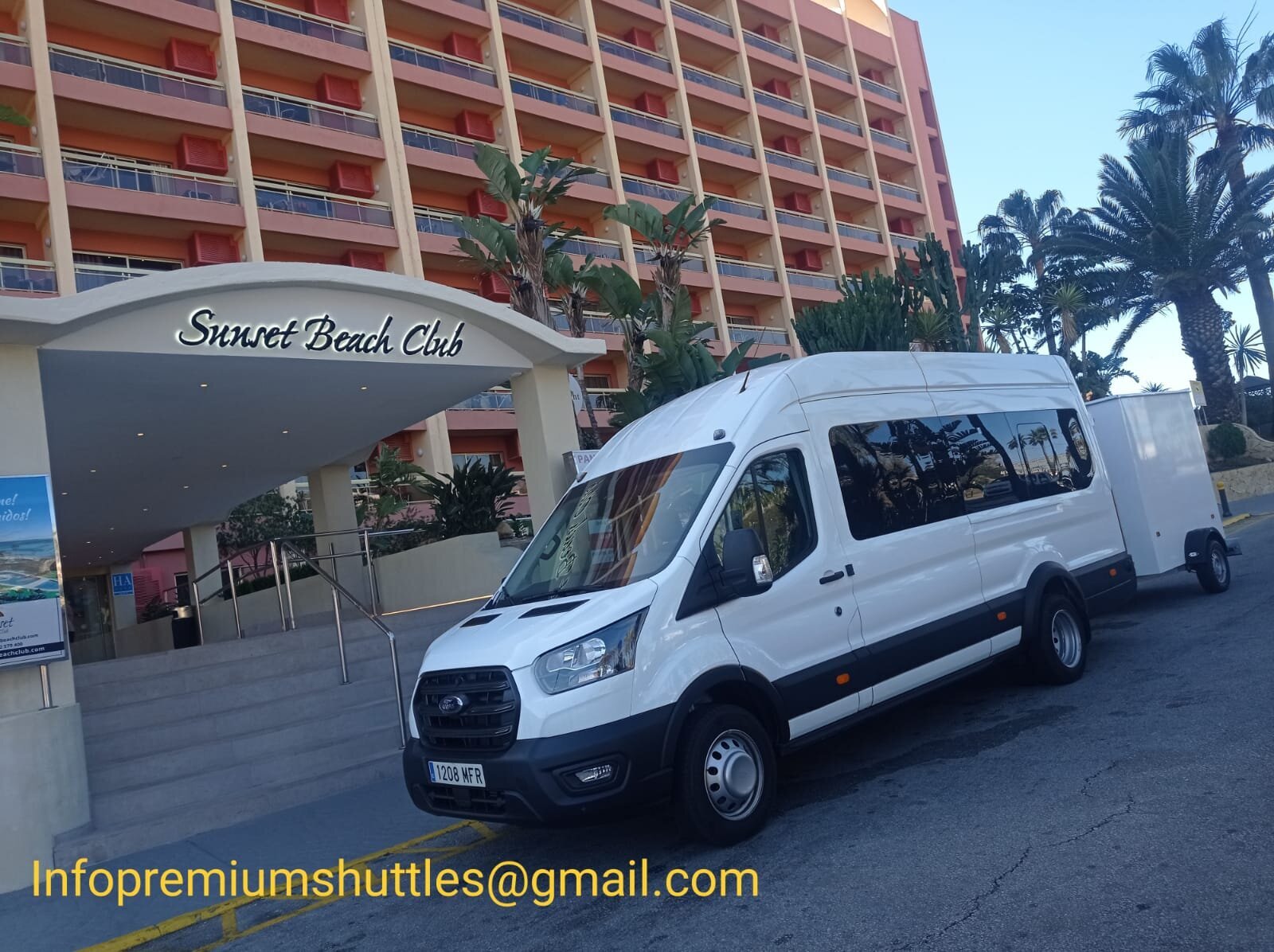 Images Premium Shuttles