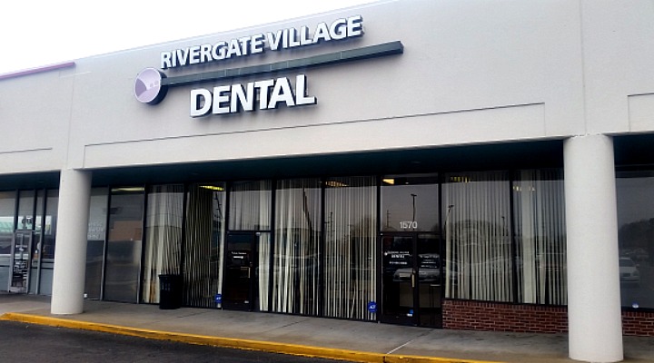 Outside of our dental clinic. Rivergate Village Dental Madison (615)865-6000