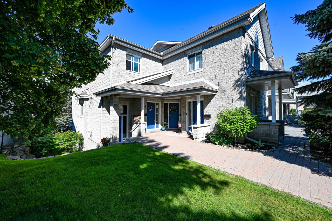Images Leif Olson - Ottawa Real Estate Agent - Hamre Team RE/MAX Affiliates
