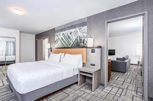 Images Holiday Inn Lafayette-City Centre by IHG