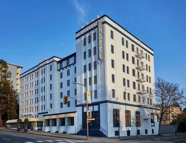 Images Graduate by Hilton Berkeley