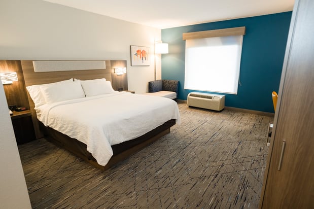 Images Holiday Inn Express & Suites Kodak East-Sevierville by IHG