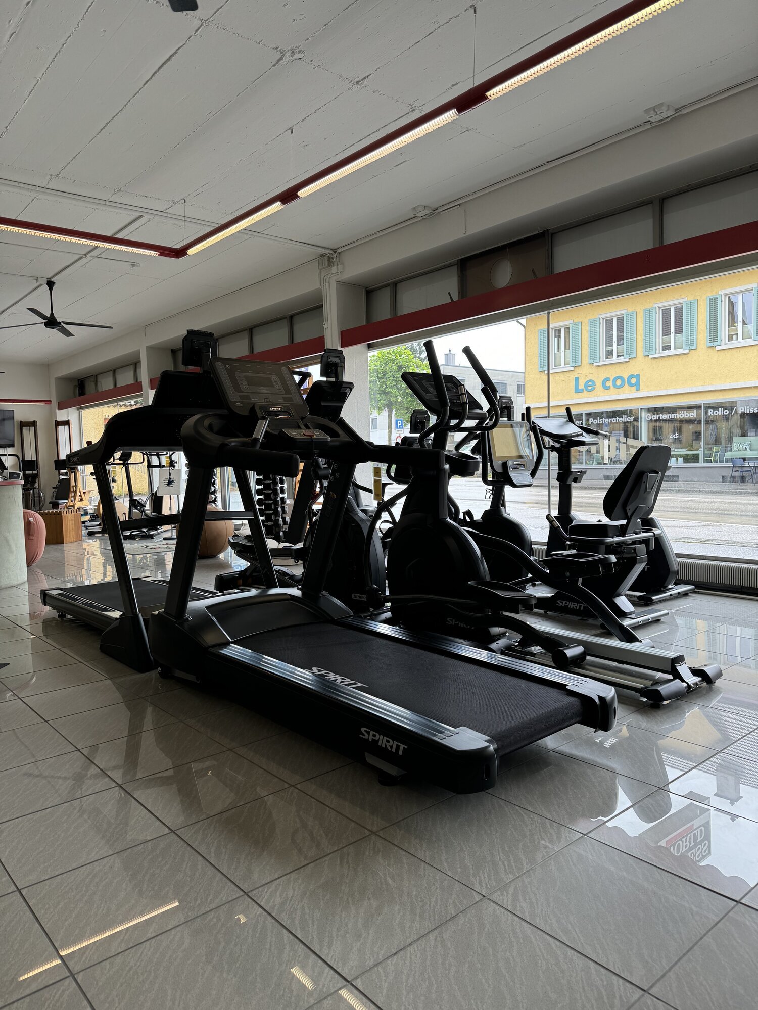Bilder Shark Fitness AG - Shark Fitness Shop Wettingen