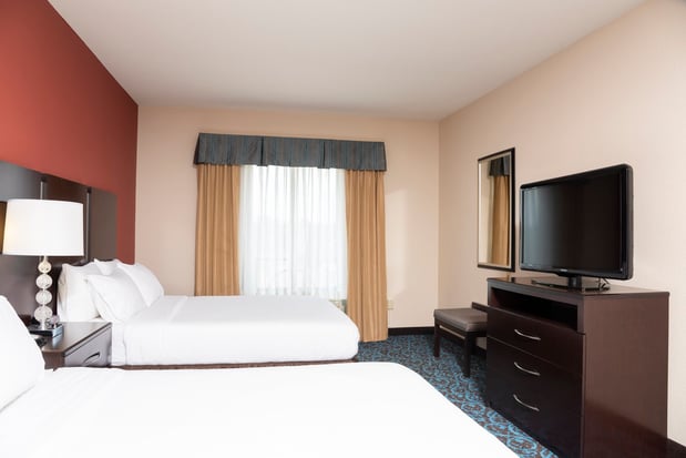 Images Holiday Inn Express & Suites New Philadelphia by IHG