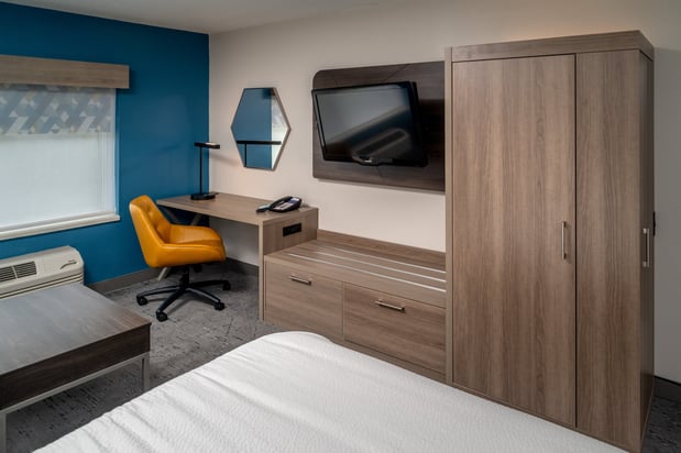 Images Holiday Inn Express & Suites Charleston-Kanawha City by IHG