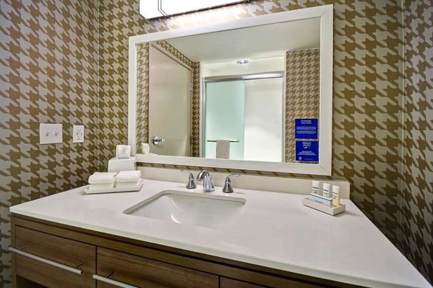 Images Home2 Suites by Hilton Wichita Downtown Delano