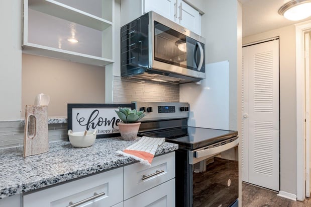 Images Lakeshore Reserve Off 86th Apartments and Townhomes