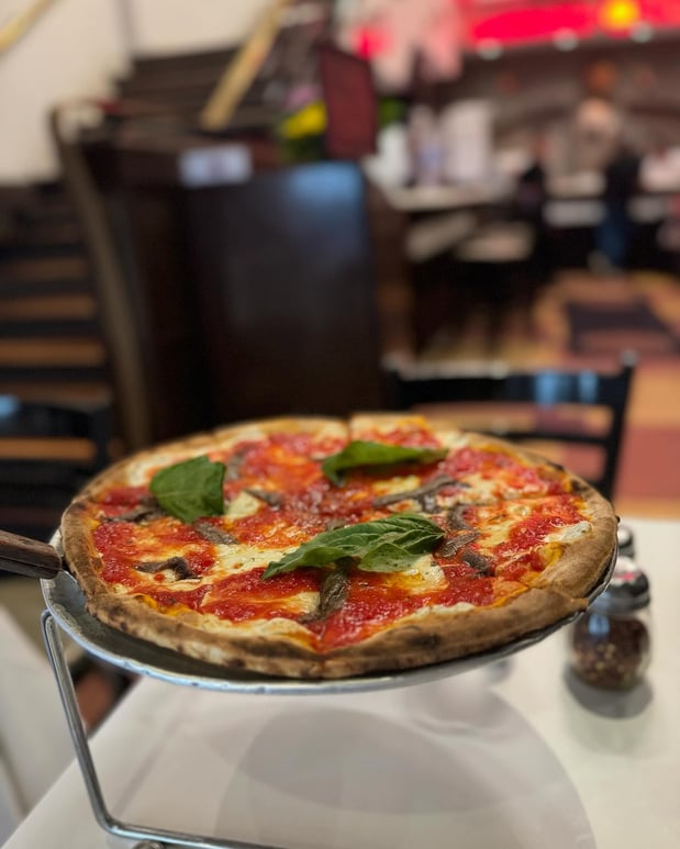 Images Angelo's Pizza