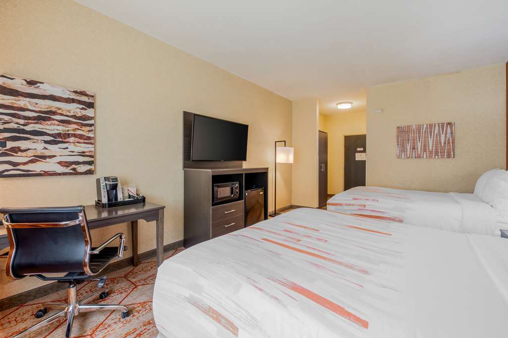 Double Queen Room