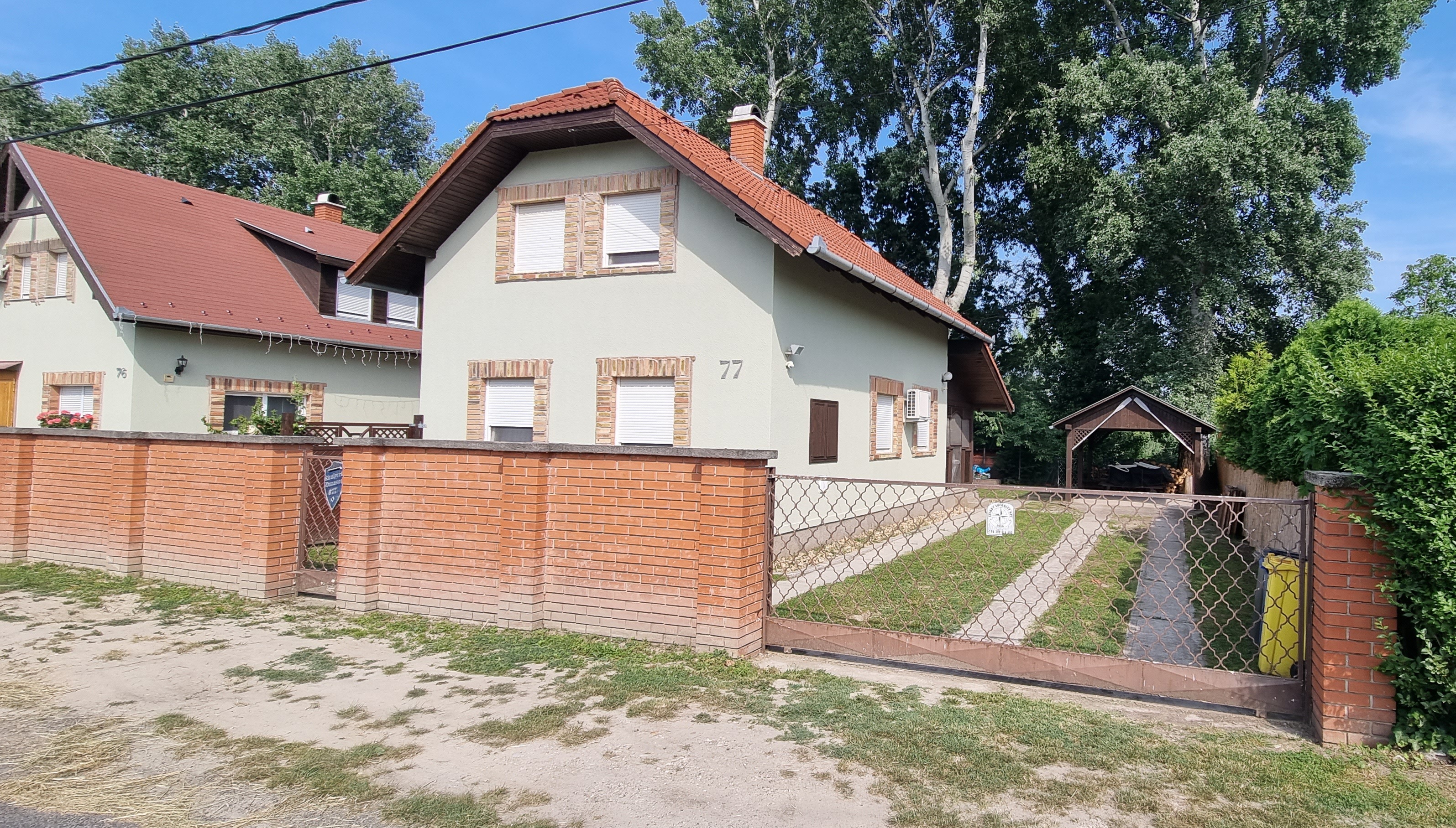 Images Dunaparti szállások saját stéggel