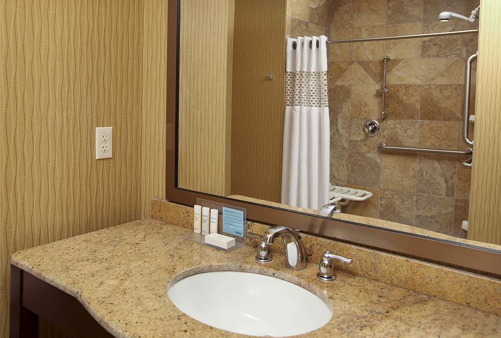 Guest room bath Hampton Inn & Suites Fargo Medical Center Fargo (701)356-8070