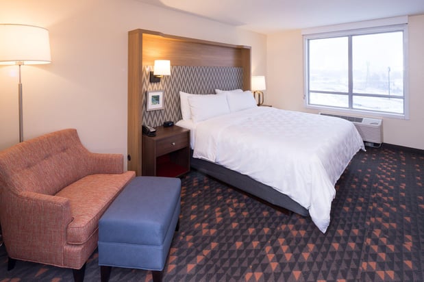 Images Holiday Inn & Suites Detroit - Troy by IHG