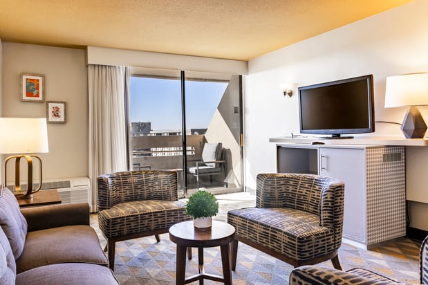 Images Holiday Inn Denver East by IHG