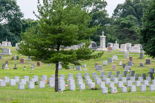 Images Sacred Heart Cemetery