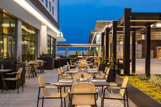 Images Hilton BNA Nashville Airport Terminal