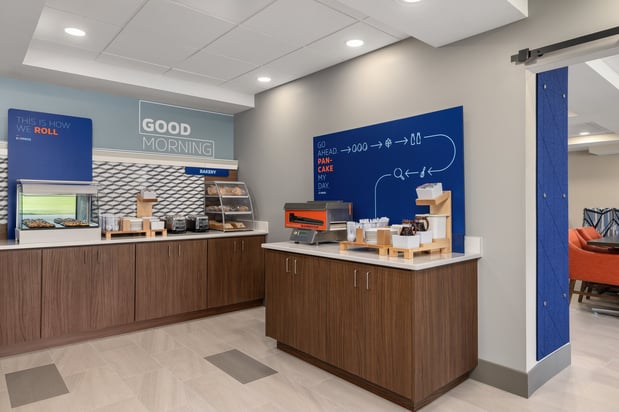 Images Holiday Inn Express Fayetteville - Fort Bragg by IHG