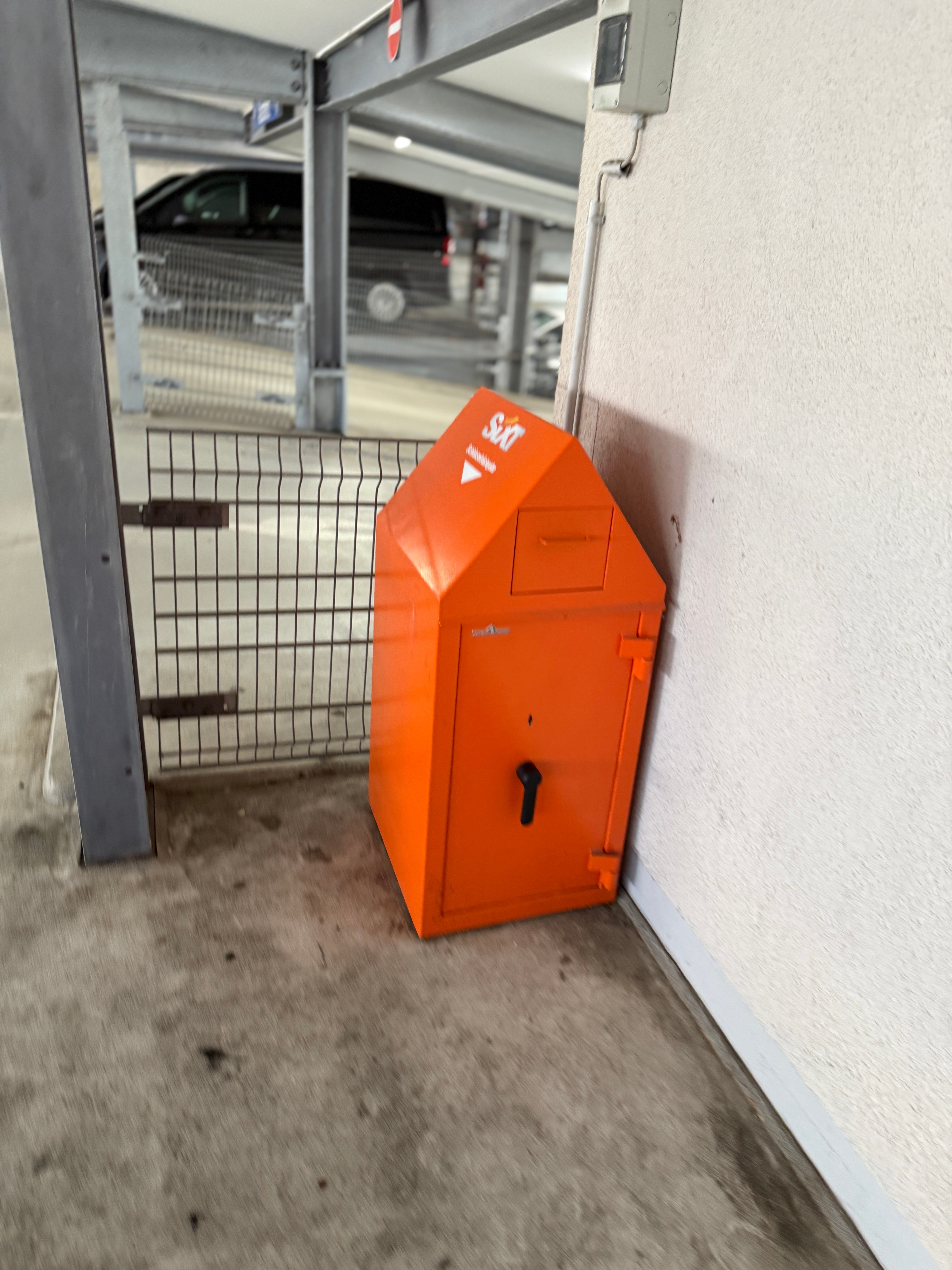 SIXT Autovermietung Leipzig Zentrum/Thomasium, Käthe-Kollwitz-Str. 16-18 in Leipzig