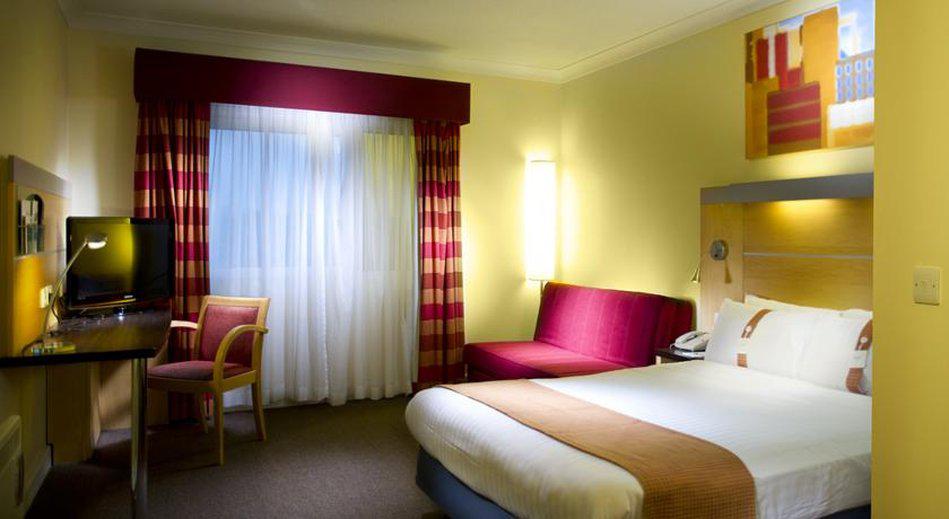 Holiday Inn Express Chester - Racecourse, an IHG Hotel Chester 01244 327900