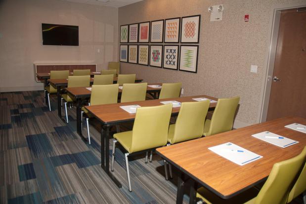 Images Holiday Inn Express & Suites Decatur by IHG