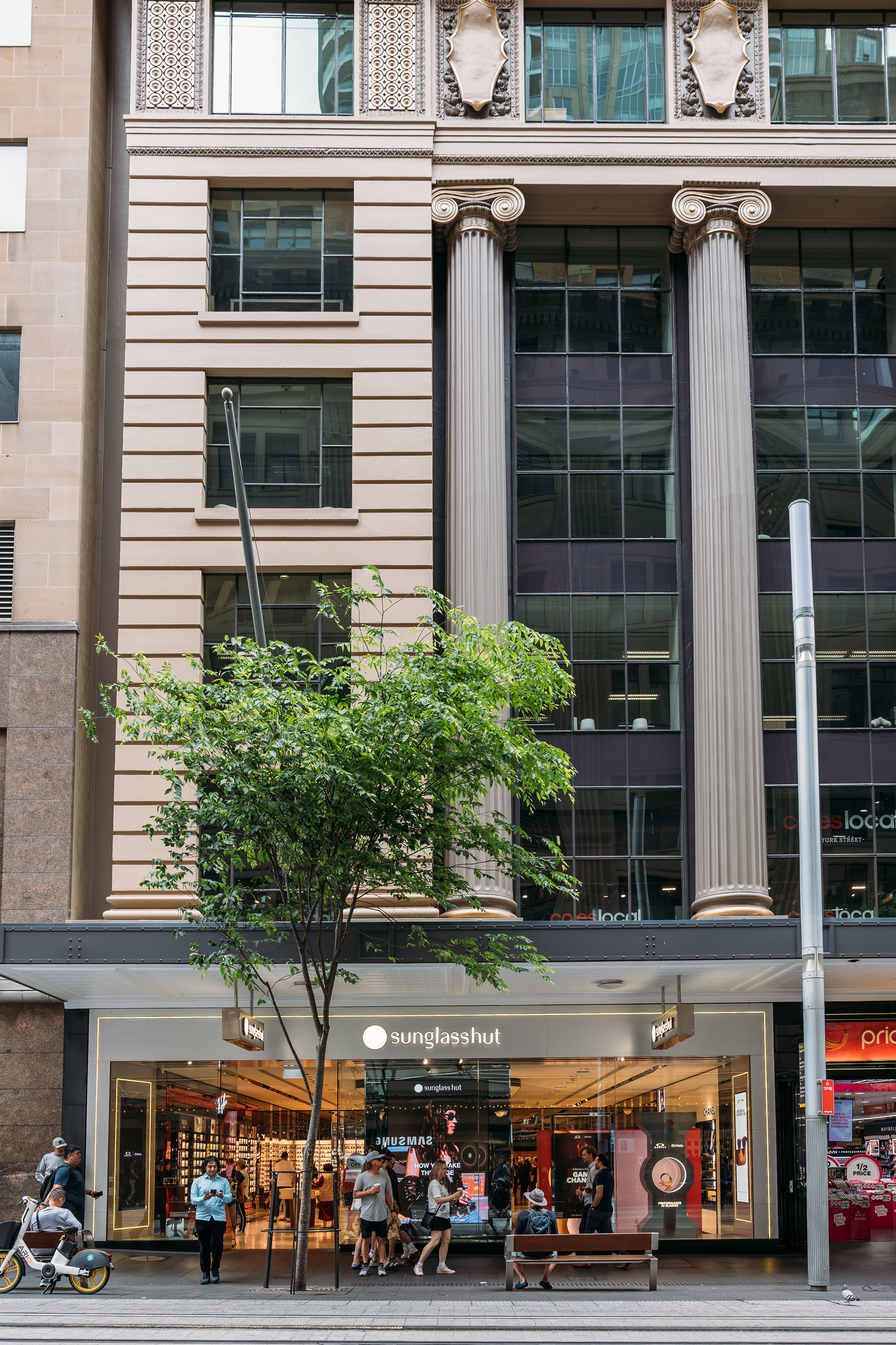 Images Sunglass Hut Sydney Flagship