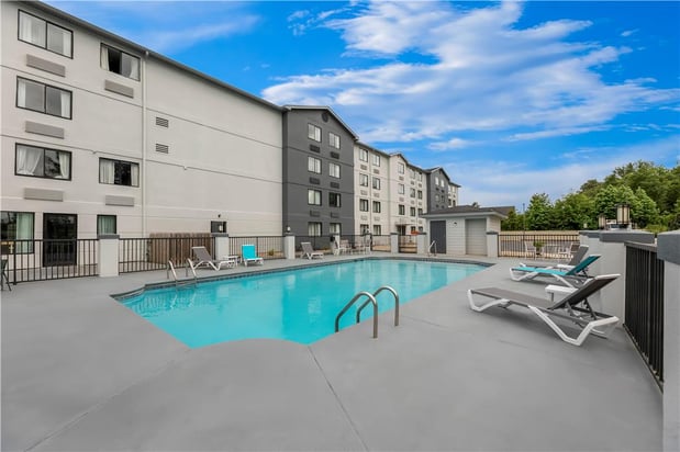 Images Spark by Hilton Biloxi Ocean Springs