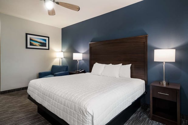 Images Best Western Plus Lake Dallas Inn & Suites
