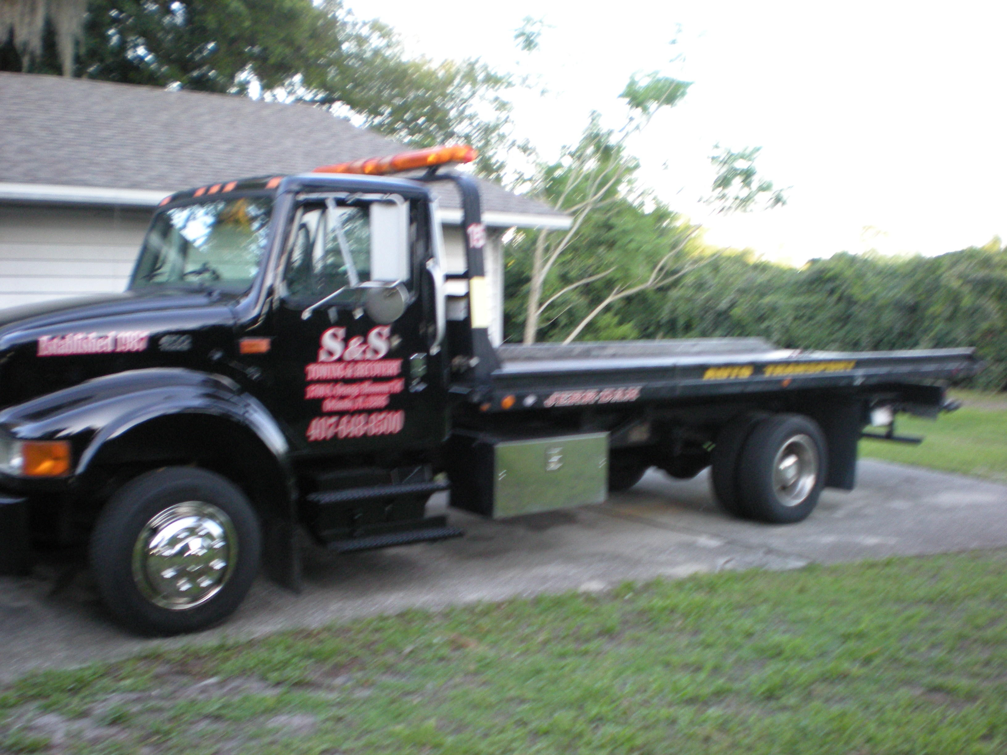S & S Towing & Recovery Orlando (407)648-8500