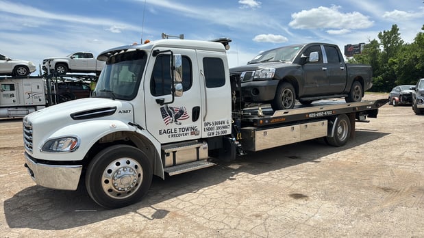 Images Eagle Towing & Recovery