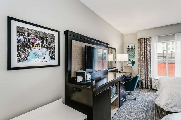 Images Hampton Inn & Suites Mobile- Downtown Historic District