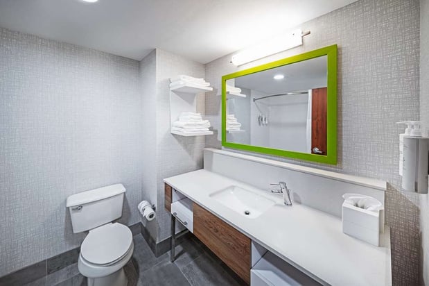 Images Hampton Inn & Suites Tulsa-Woodland Hills 71st-Memorial