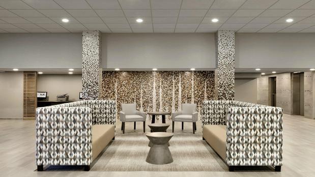 Images Holiday Inn Express Williamsbrg Busch Gardens Area by IHG