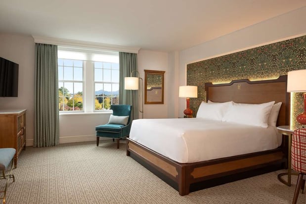 Images The Hotel Roanoke & Conference Center, Curio Collection by Hilton