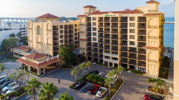 Images Holiday Inn & Suites Clearwater Beach by IHG