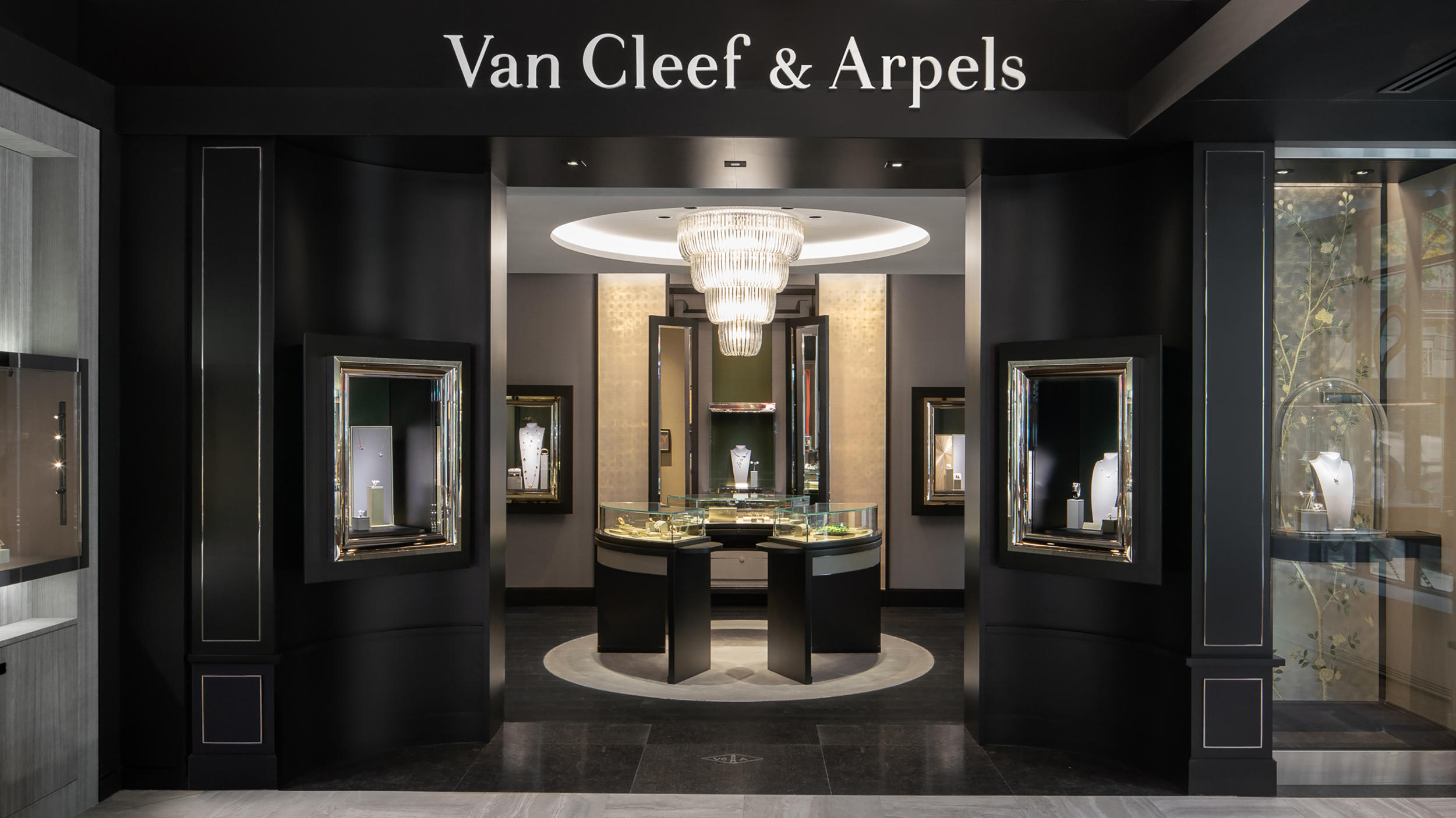Images Van Cleef & Arpels (Montreal - Birks) - CLOSED