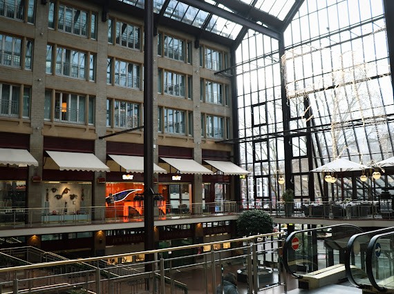 SIXT Autovermietung Köln Zentrum/Maritim Hotel, Heumarkt 20 in Köln