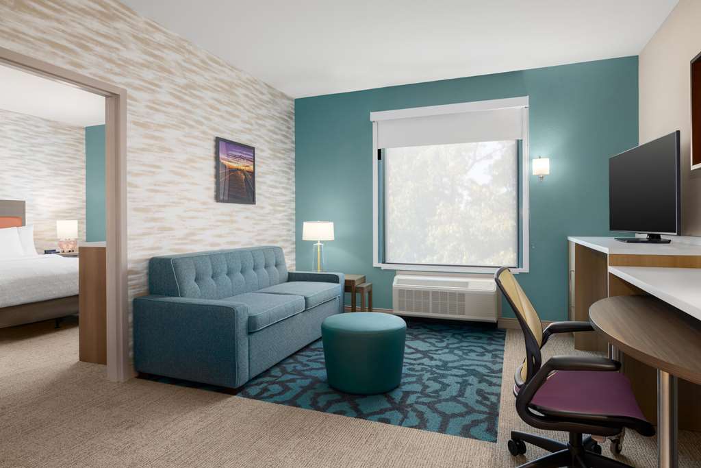 Guest room